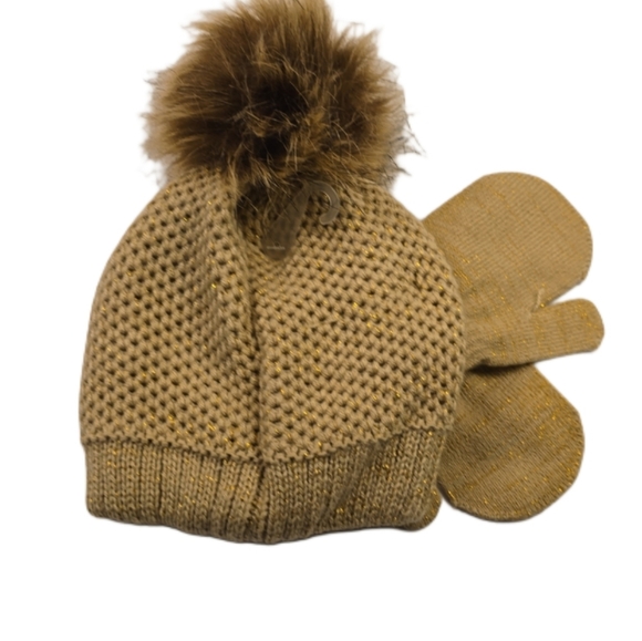 B2G1F- Toby & Me Infant Baby Hat and Mittens Set - Picture 2 of 3